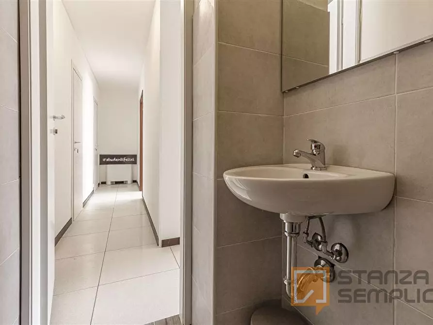 Immagine 2 di Stanza singola in affitto  in Via Michele Coppino SNC - interno piazza 26 (2°P e 3°P) a Sassari