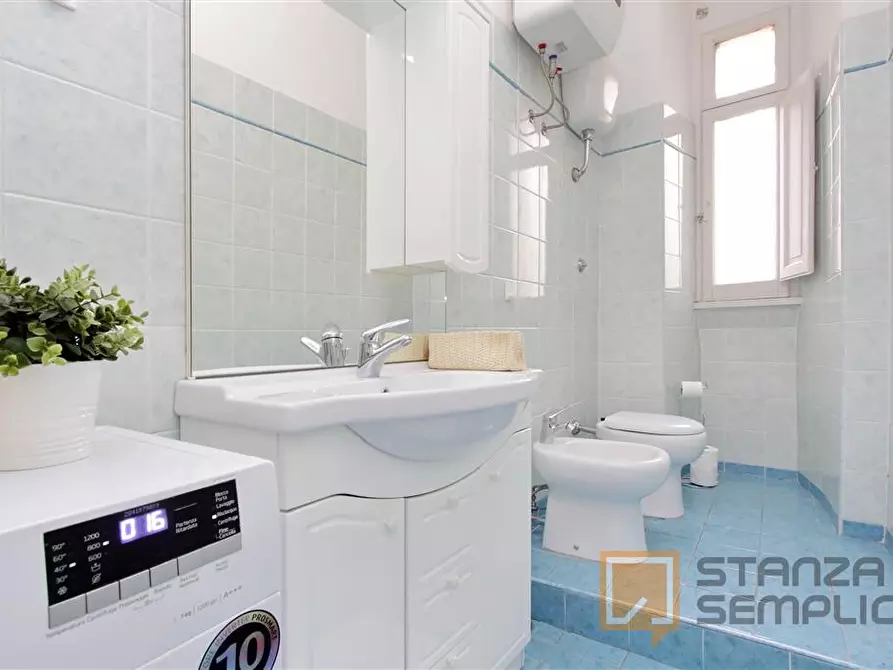 Immagine 10 di Stanza singola in affitto  in Via di Villa Koch 4 a Roma