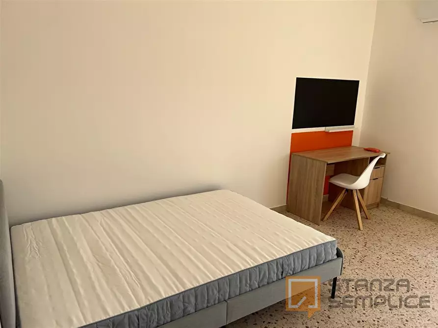 Immagine 1 di Stanza singola in affitto  in via d'angio 91 a Catania