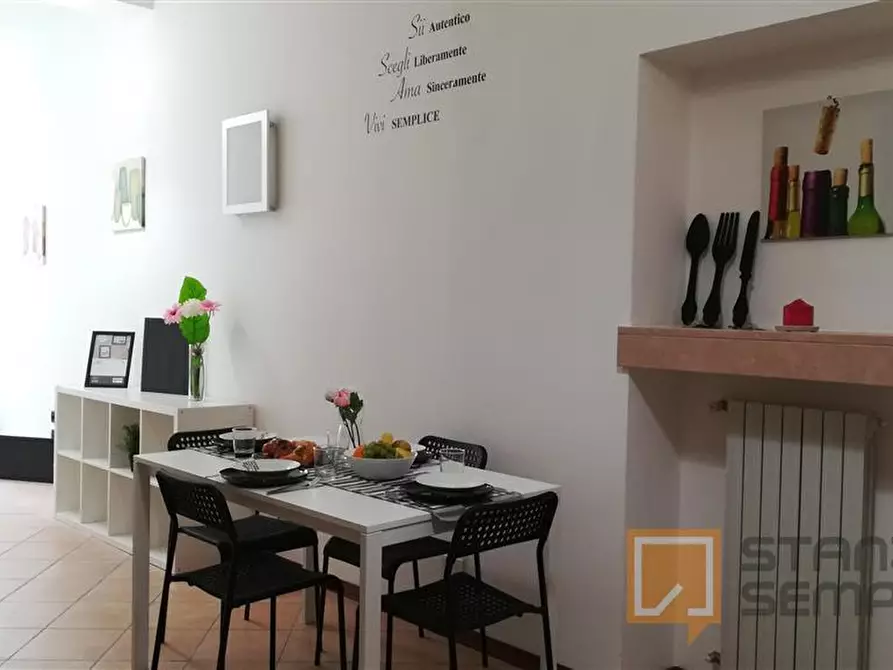 Immagine 5 di Stanza singola in affitto  in VIA CAVOUR-BG RONCHINI a Parma