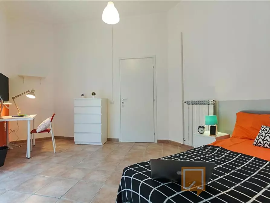 Immagine 3 di Stanza singola in affitto  in Via Pignasecca n. 15  a Napoli