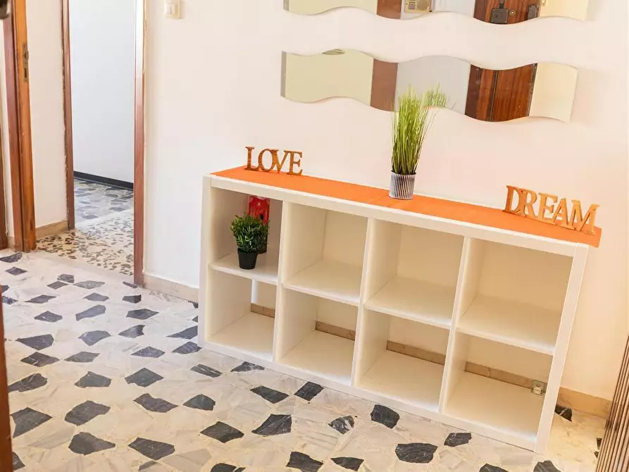 Immagine 10 di Stanza singola in affitto  in Via Tiziano n.62 a Cagliari