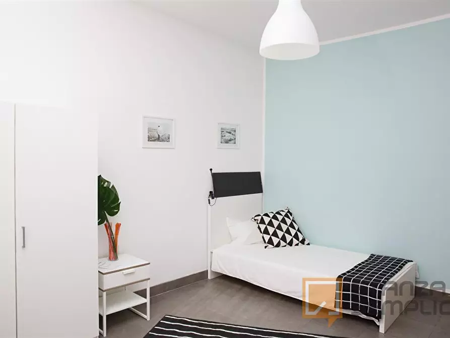 Immagine 1 di Stanza singola in affitto  in VIA BASTIONI SETTENTRIONALI, 49 a Rimini