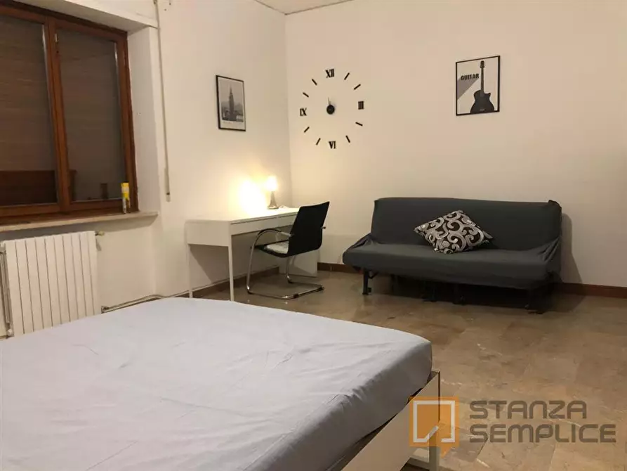 Immagine 1 di Stanza singola in affitto  in Via Gabriele Jannelli 220 p. T int. 3 a Napoli