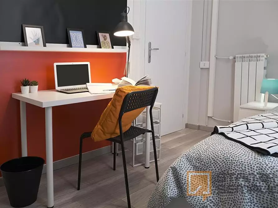 Immagine 2 di Stanza singola in affitto  in Vico Campane a Donnalbina n. 18 a Napoli