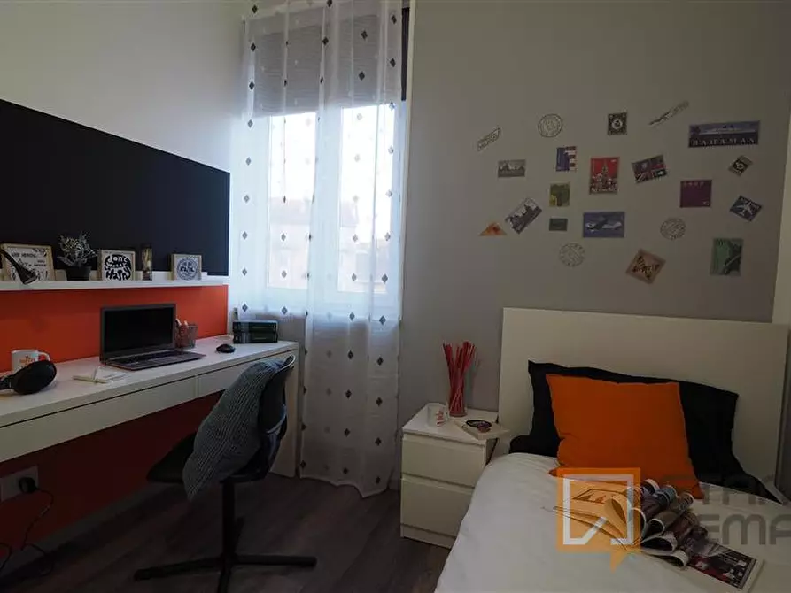 Immagine 1 di Stanza singola in affitto  in Corso Bramante 80 a Torino