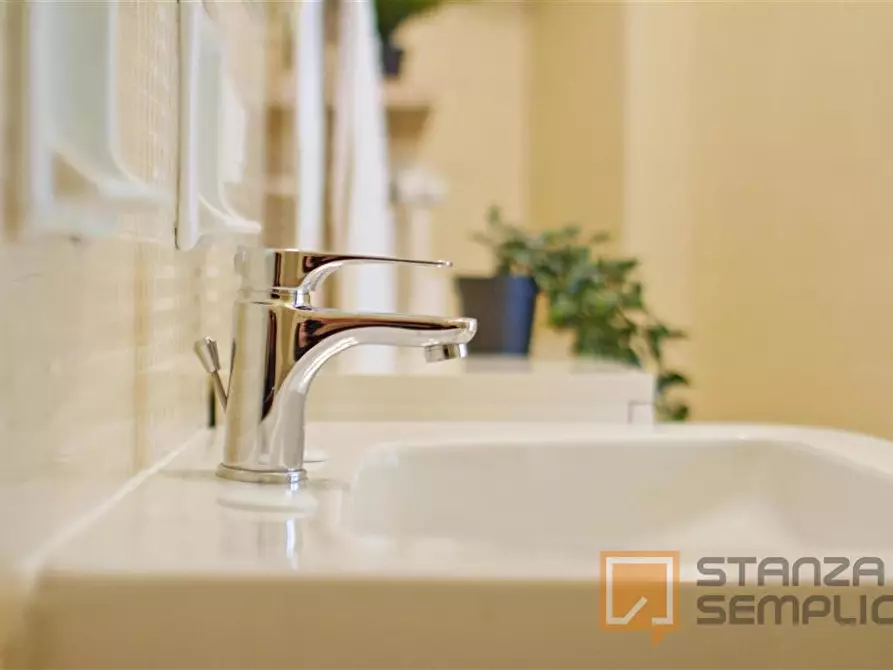 Immagine 13 di Stanza singola in affitto  in Via Resinelli 12 a Lecco