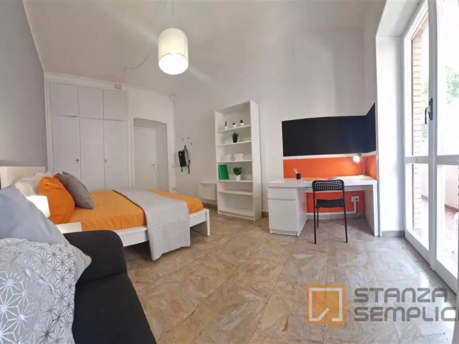 Immagine 7 di Stanza singola in affitto  in Lungotevere di Pietra Papa, 61  a Roma