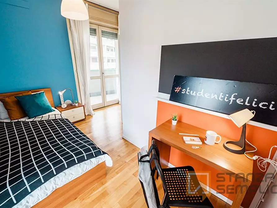 Immagine 3 di Stanza singola in affitto  in VIA BERIZZI 25 a Bergamo