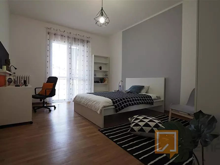 Immagine 2 di Stanza singola in affitto  in Via Santa Chiara 50 a Torino