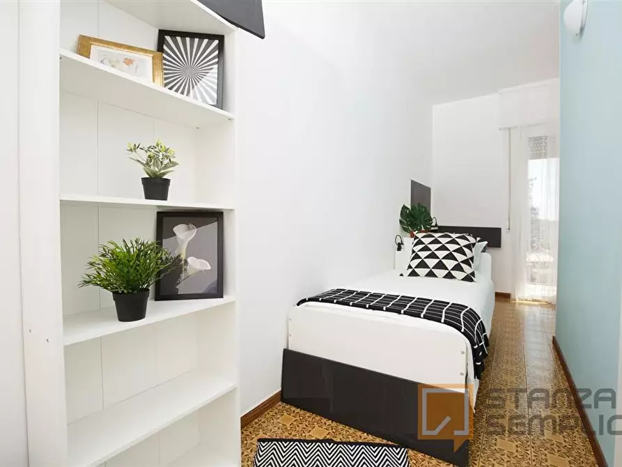 Immagine 2 di Stanza singola in affitto  in VIA SAFFI, 47 a Rimini