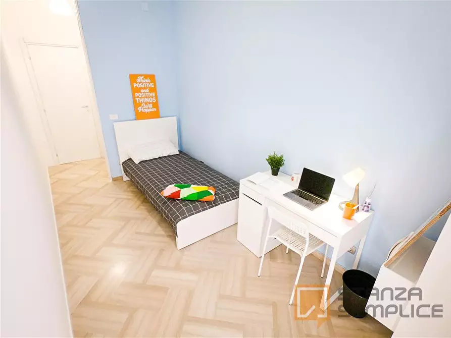 Immagine 3 di Stanza singola in affitto  in Via Giulio Petroni 25/5 a Bari