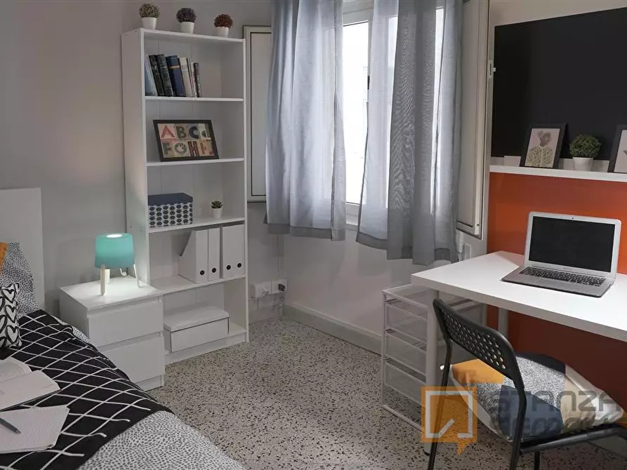 Immagine 4 di Stanza singola in affitto  in Vico Campane a Donnalbina n. 18 a Napoli