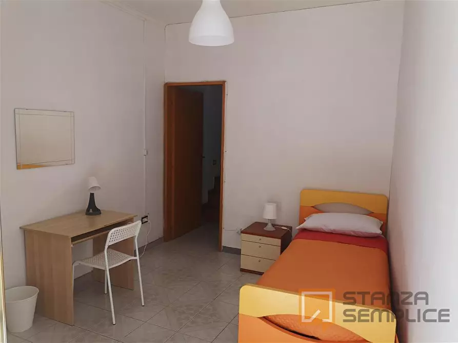 Immagine 1 di Stanza singola in affitto  in Via Francesco Saverio Correra 222 a Napoli