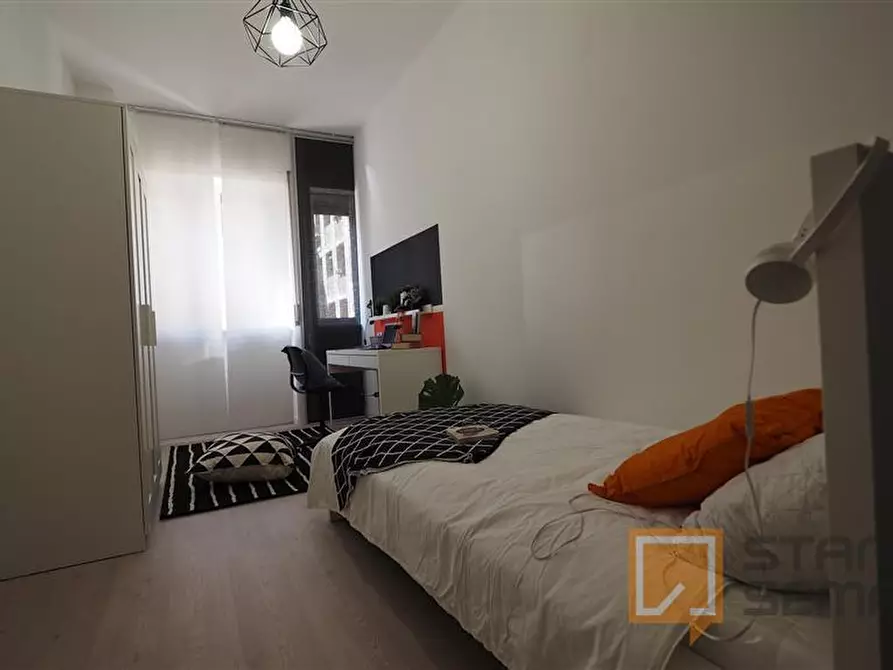 Immagine 1 di Stanza singola in affitto  in Corso Massimo d'Azeglio 60 Scala G a Torino