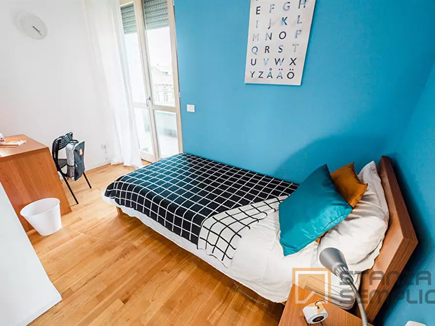 Immagine 1 di Stanza singola in affitto  in VIA BERIZZI 25 a Bergamo