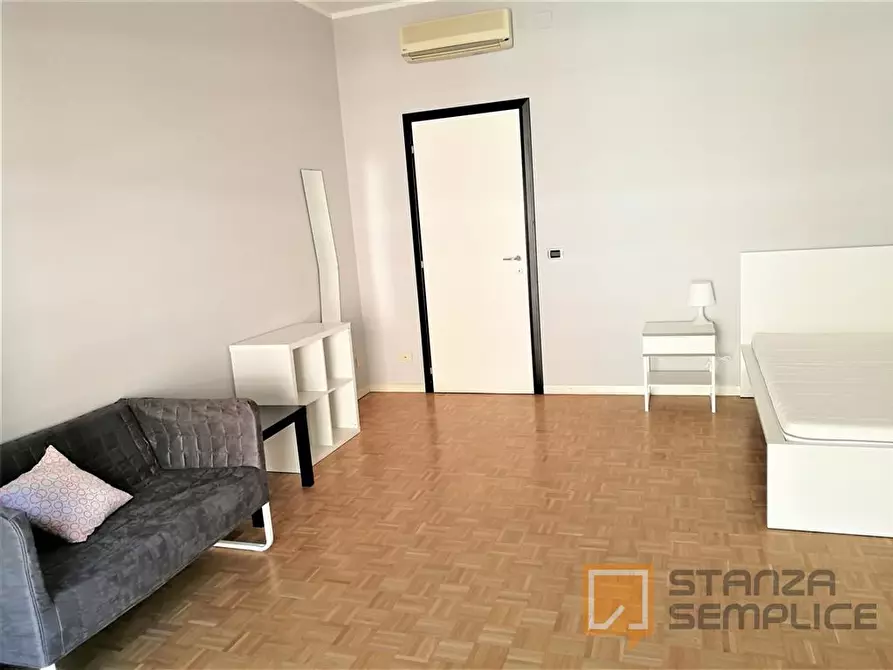 Immagine 1 di Stanza singola in affitto  in STRADA MAZZINI- GAL. POLIDORO a Parma