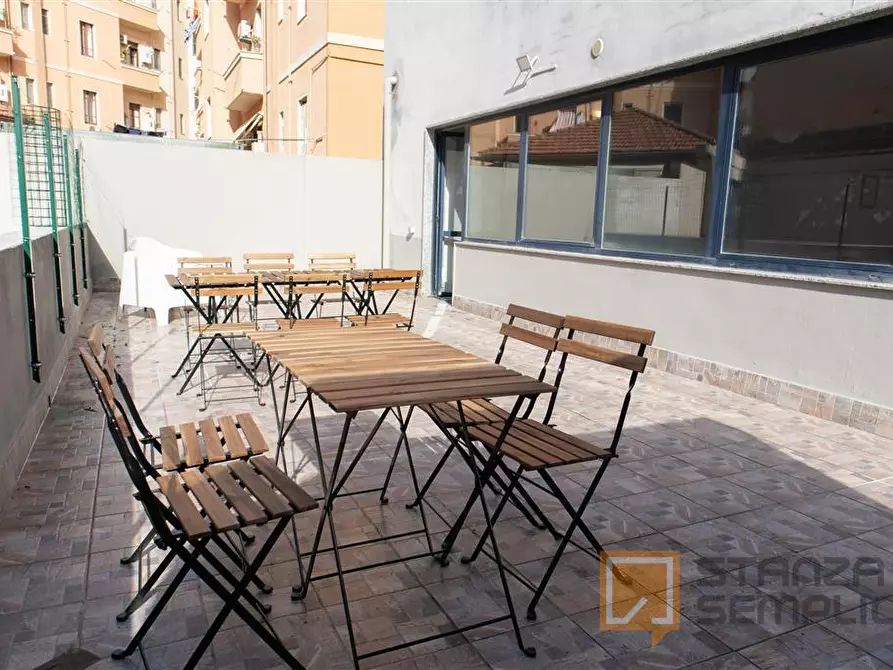 Immagine 10 di Stanza singola in affitto  in Via Dante 108 a Cagliari