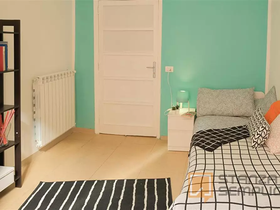 Immagine 3 di Stanza singola in affitto  in Via Francesco Saverio Correra 222 int. 15 a Napoli