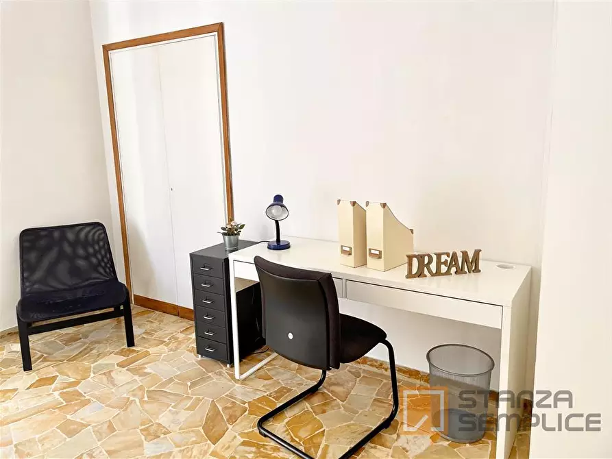 Immagine 8 di Stanza singola in affitto  in VIA Q. SELLA 44 (2) a Firenze