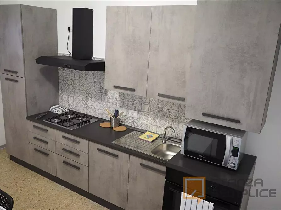 Immagine 4 di Stanza singola in affitto  in Via Amedeo Ugolini 9/a a Torino