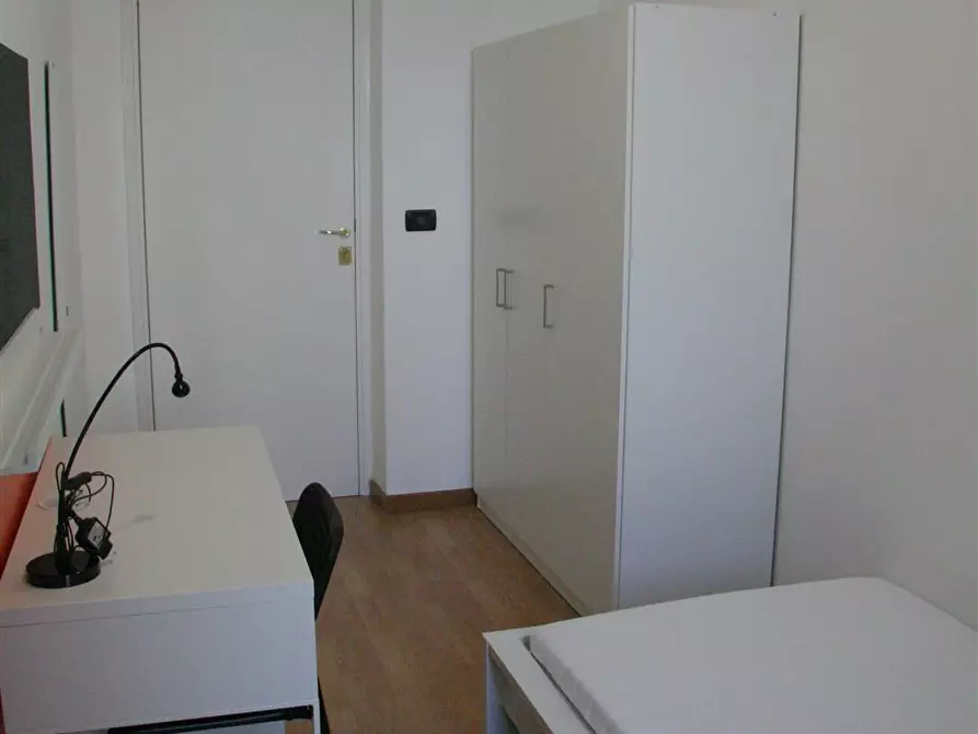 Immagine 2 di Stanza singola in affitto  in Corso Dante 79 a Torino