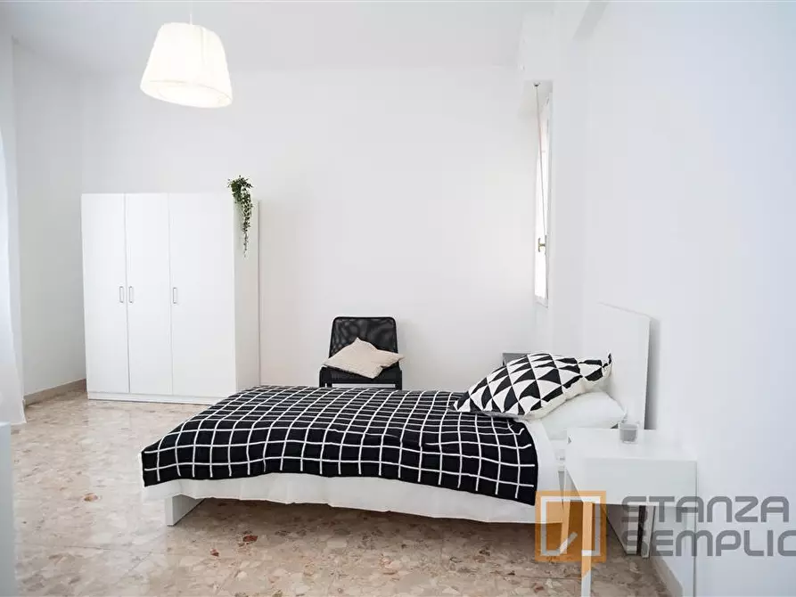 Immagine 1 di Stanza singola in affitto  in VIA F. BARACCA 185/E a Firenze