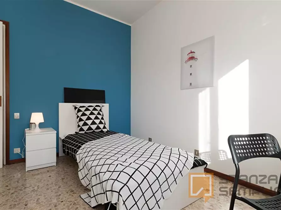 Immagine 3 di Stanza singola in affitto  in VIA BASCHENIS 7 a Bergamo