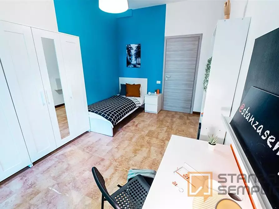 Immagine 2 di Stanza singola in affitto  in VIA MOZART 8 - INTERNO 1 a Bergamo