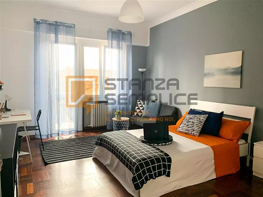 Immagine 1 di Stanza singola in affitto  in Via La Thuile n.53 a Torino