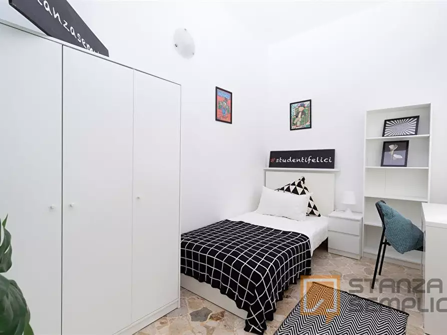 Immagine 1 di Stanza singola in affitto  in CORSO D'AUGUSTO, 108 a Rimini