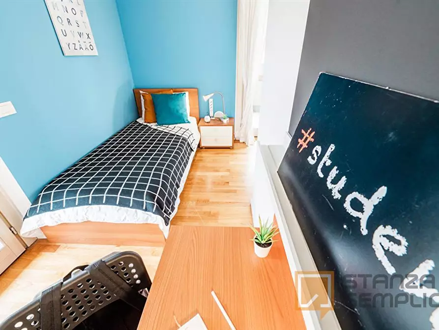 Immagine 4 di Stanza singola in affitto  in VIA BERIZZI 25 a Bergamo