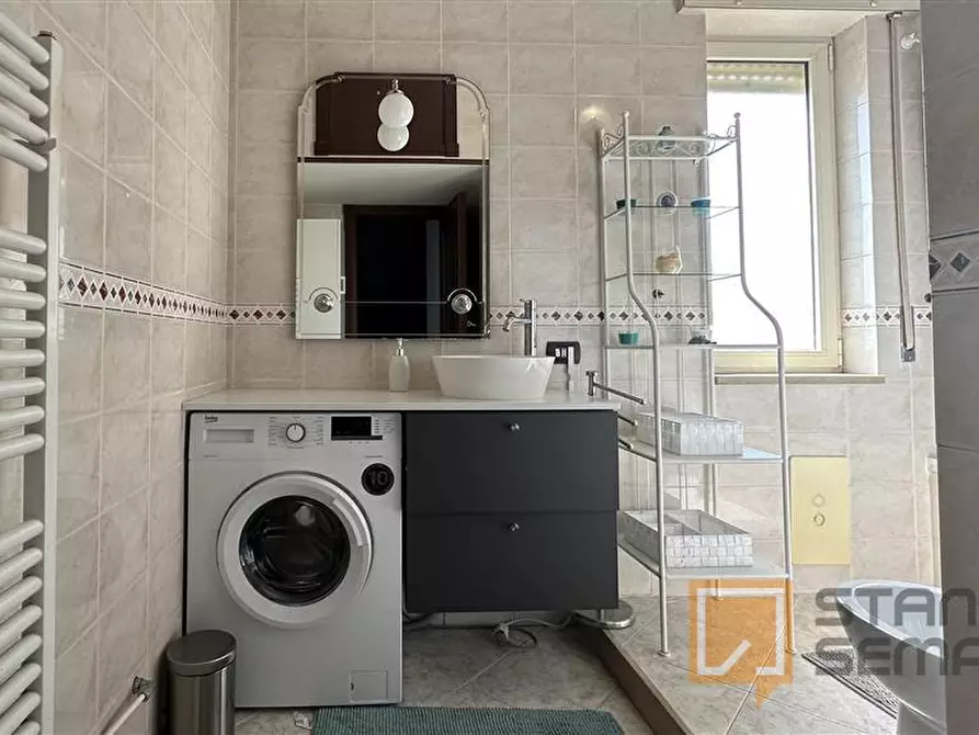 Immagine 10 di Stanza singola in affitto  in Via Diocleziano n. 210   a Casandrino