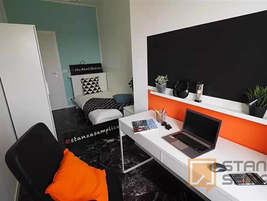 Immagine 3 di Stanza singola in affitto  in Piazza Statuto 24 a Torino