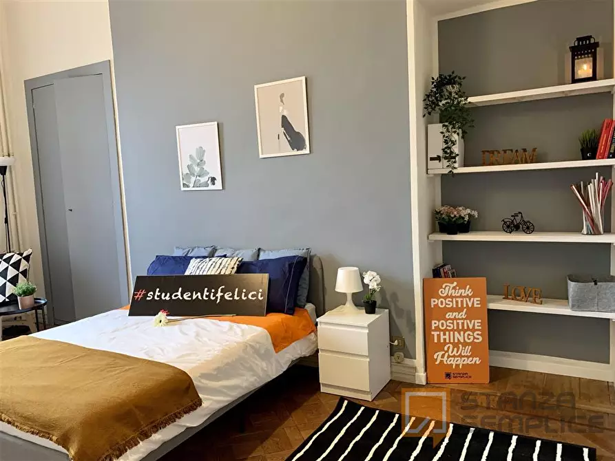 Immagine 2 di Stanza singola in affitto  in Corso Re Umberto n.34 a Torino