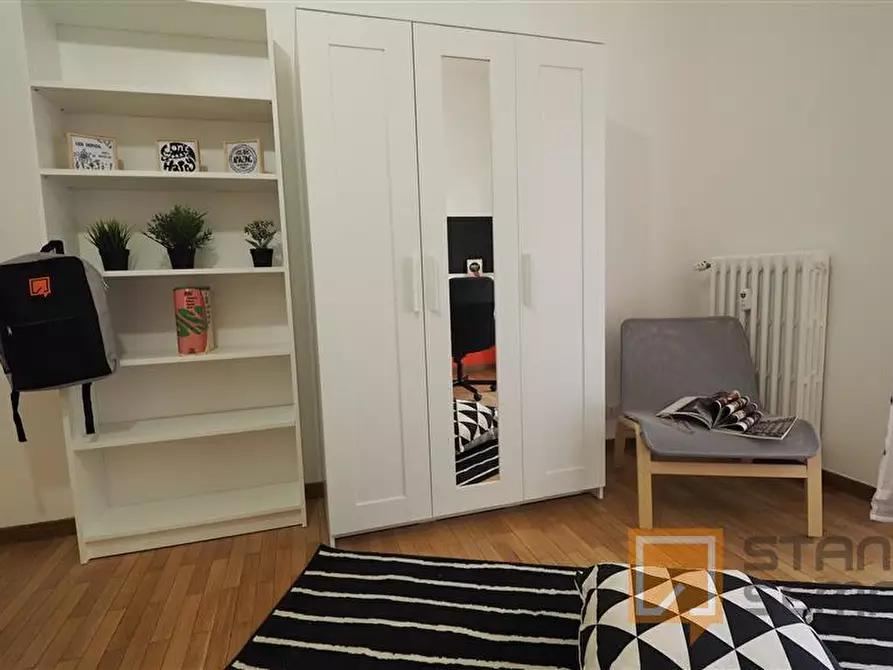 Immagine 2 di Stanza singola in affitto  in Via Santa Chiara 50 a Torino