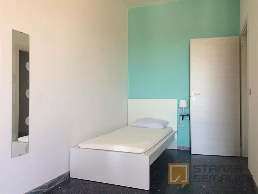 Immagine 1 di Stanza singola in affitto  in Via Ingurtosu n9 a Cagliari