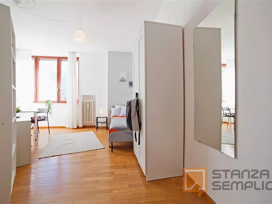 Immagine 1 di Stanza singola in affitto  in Via Resinelli 12 a Lecco