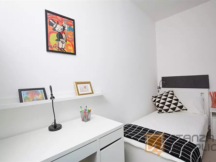 Immagine 1 di Stanza singola in affitto  in VICOLO GIOIA,1 a Rimini