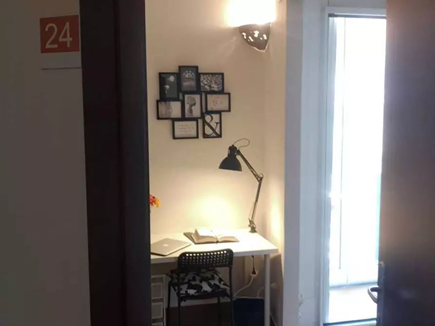Immagine 5 di Stanza singola in affitto  in Via Enrico Pessina n. 15 a Napoli