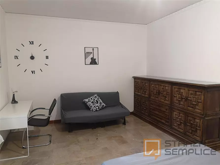 Immagine 3 di Stanza singola in affitto  in Via Gabriele Jannelli 220 p. T int. 3 a Napoli