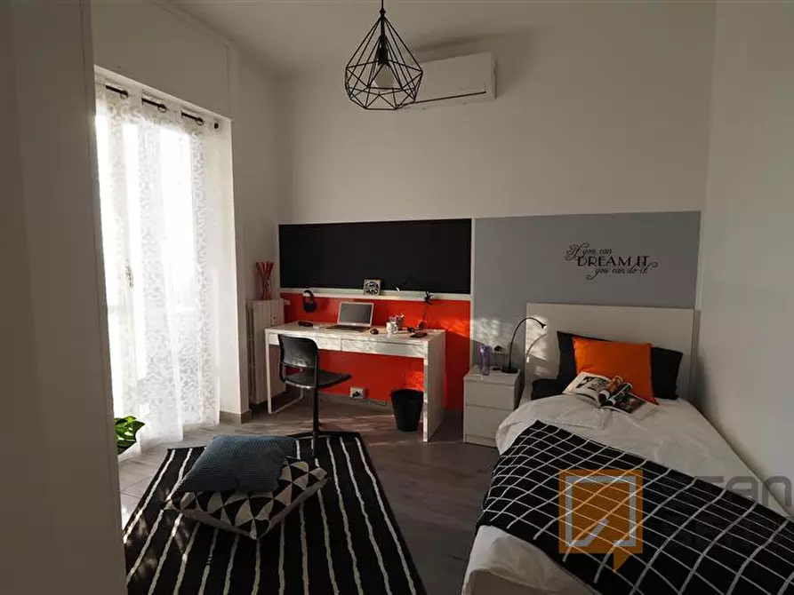 Immagine 1 di Stanza singola in affitto  in Via Arturo Farinelli 40/5 a Torino