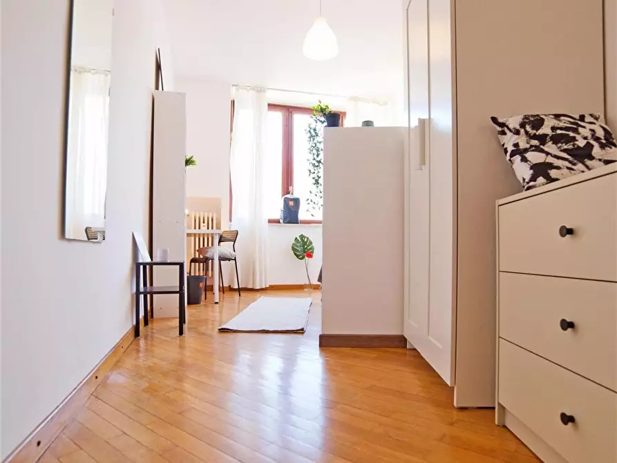 Immagine 6 di Stanza singola in affitto  in Via Resinelli 12 a Lecco