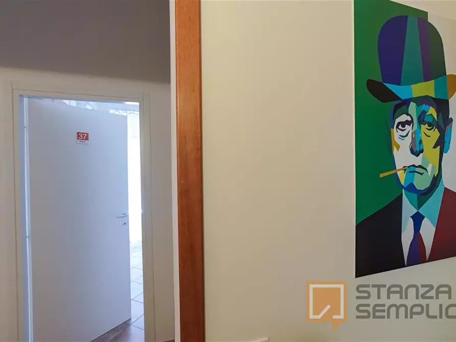 Immagine 14 di Stanza singola in affitto  in Via Pignasecca n. 15  a Napoli