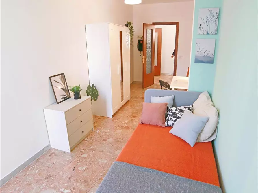 Immagine 5 di Stanza singola in affitto  in Via Como 10 a Lecco