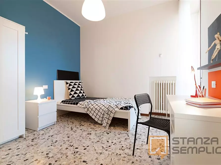 Immagine 1 di Stanza singola in affitto  in VIA BASCHENIS 7 a Bergamo