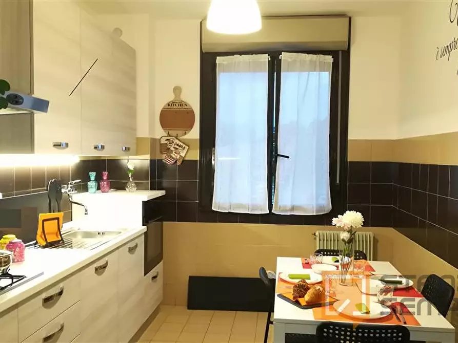 Immagine 4 di Stanza singola in affitto  in LARGO 8 MARZO a Parma