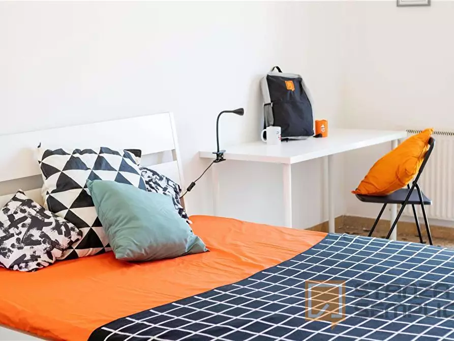 Immagine 1 di Stanza singola in affitto  in Via Tiziano n.62 a Cagliari