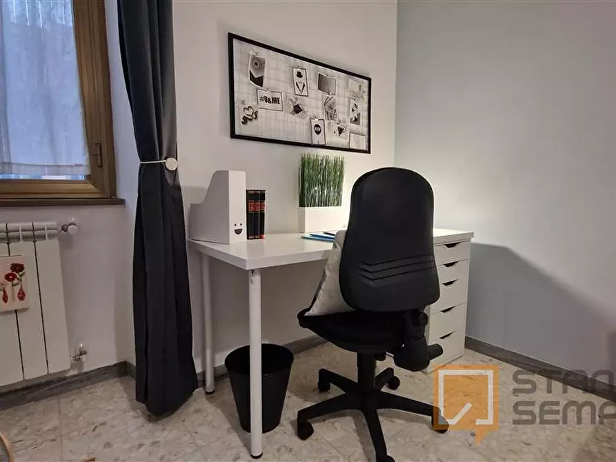 Immagine 1 di Stanza singola in affitto  in Via Cerveteri, 13 a Roma