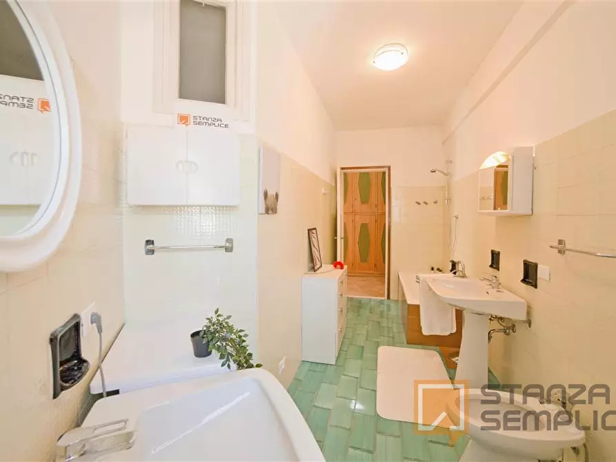 Immagine 10 di Stanza singola in affitto  in Via Resinelli 12 a Lecco